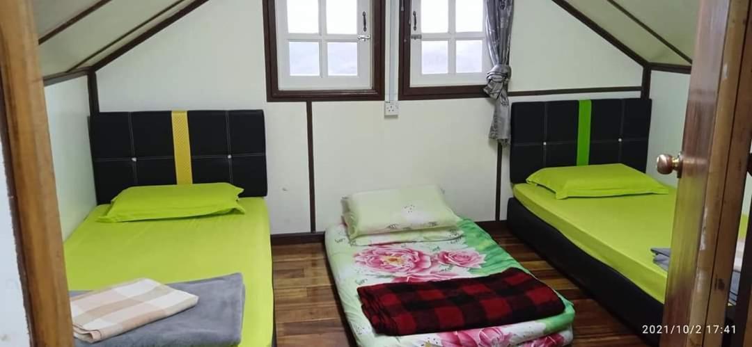 Dongorit Cabin House 1 Kampong Kundassan Екстериор снимка