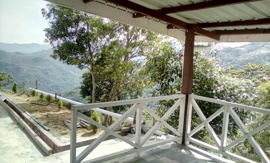 Dongorit Cabin House 1 Kampong Kundassan Екстериор снимка